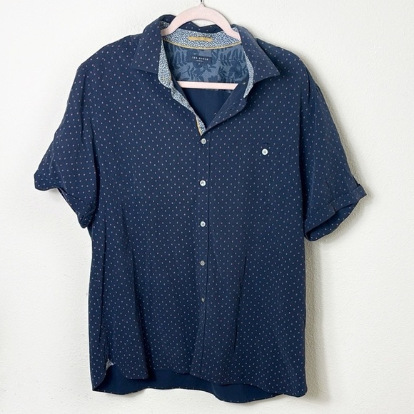 Ted Baker London Men Button Down Short Sleeve Shirt Navy Blue & red print sz 7 - Picture 1 of 9